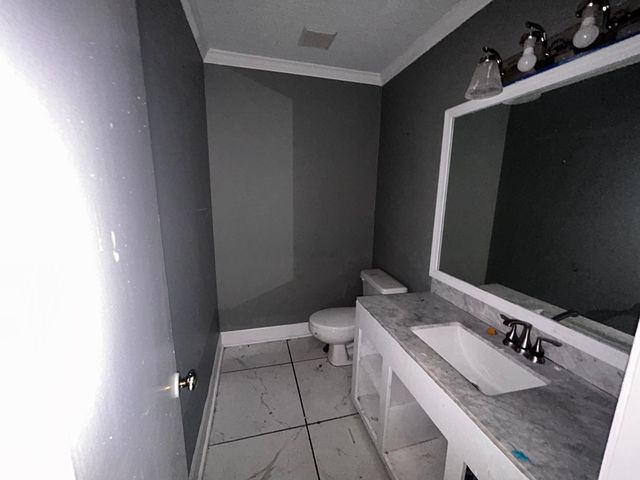 1143 N Lake Estates Dr., Hattiesburg, MS 39402