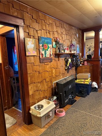 2975 Mckoon Avenue, Niagara Falls, NY 14305