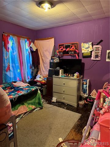 2975 Mckoon Avenue, Niagara Falls, NY 14305