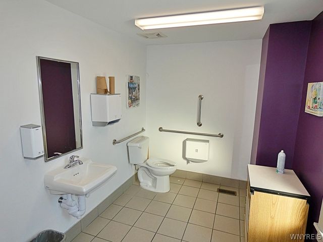 2495 Elmwood Avenue, Tonawanda, NY 14217