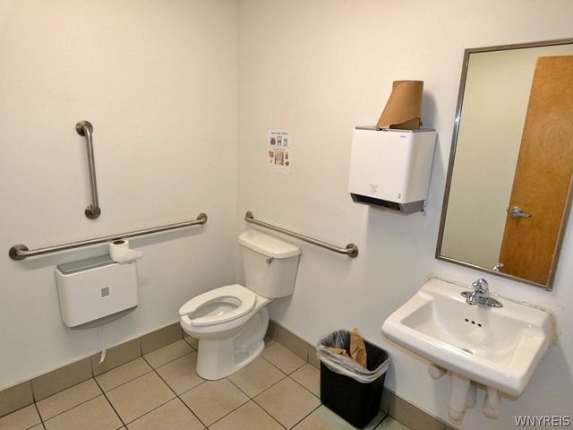 2495 Elmwood Avenue, Tonawanda, NY 14217