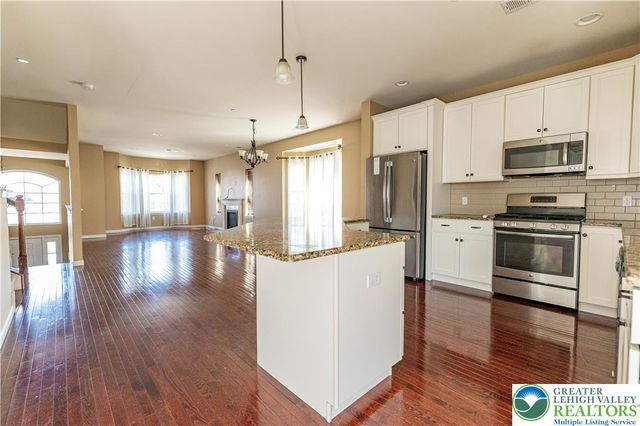 2406 Gentle Hollow Drive, Whitehall Twp, PA 18052