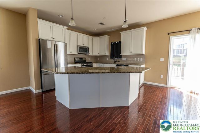 2406 Gentle Hollow Drive, Whitehall Twp, PA 18052