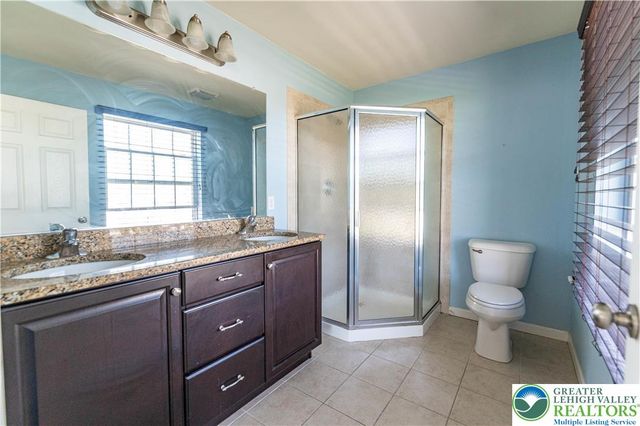 2406 Gentle Hollow Drive, Whitehall Twp, PA 18052