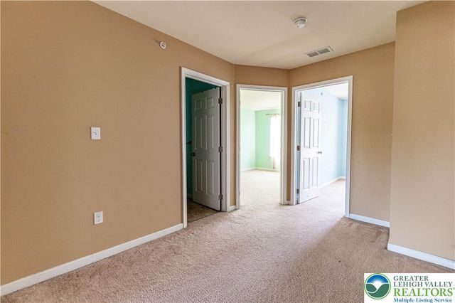 2406 Gentle Hollow Drive, Whitehall Twp, PA 18052