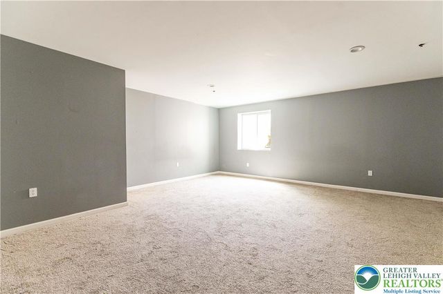 2406 Gentle Hollow Drive, Whitehall Twp, PA 18052