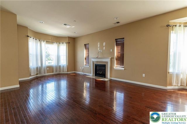 2406 Gentle Hollow Drive, Whitehall Twp, PA 18052