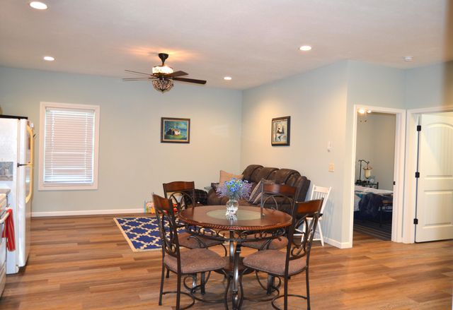 42 Lilac Lane, Branson West, MO 65737