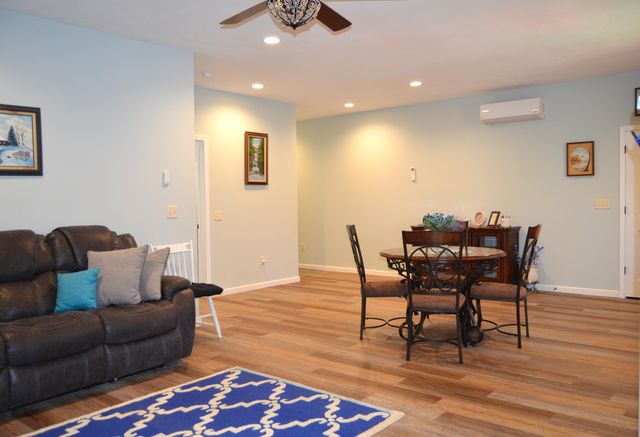 42 Lilac Lane, Branson West, MO 65737