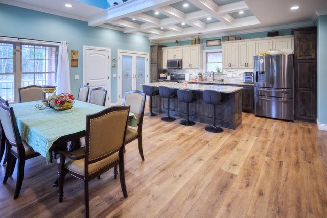 42 Lilac Lane, Branson West, MO 65737