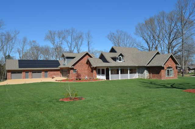 42 Lilac Lane, Branson West, MO 65737