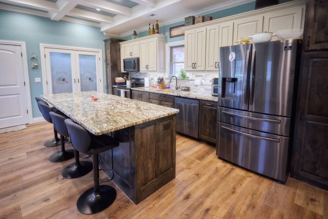 42 Lilac Lane, Branson West, MO 65737