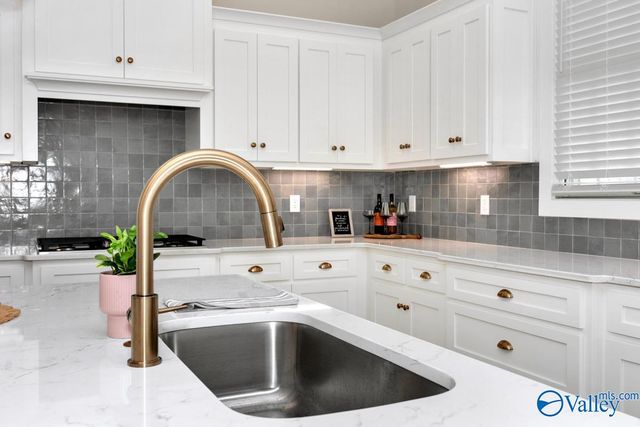 6429 Lenox Hill Way, Huntsville, AL 35806