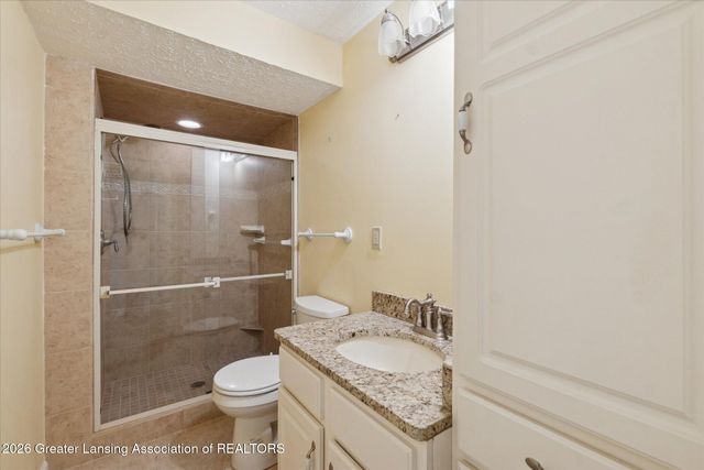 1106 S Ridge Road, Lansing, MI 48917