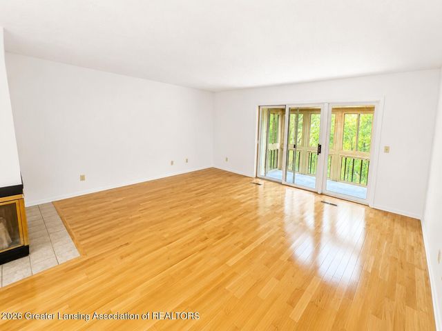 1106 S Ridge Road, Lansing, MI 48917