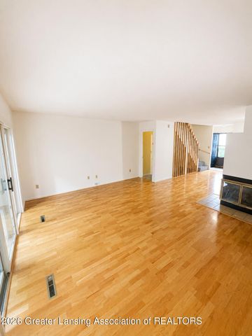 1106 S Ridge Road, Lansing, MI 48917