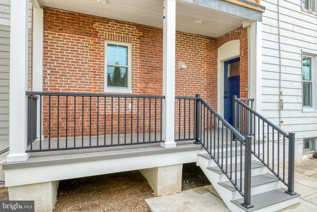 211 W BROAD, Shillington, PA 19607