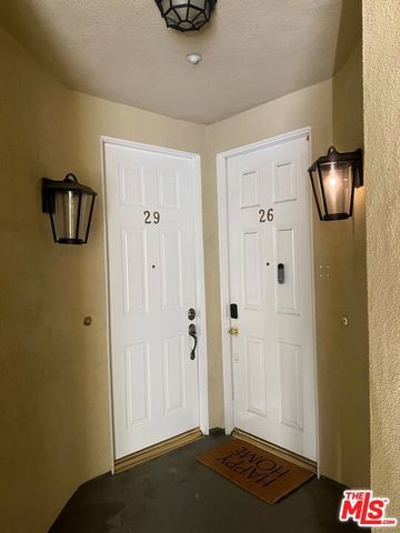 4600 Don Lorenzo Drive 29, Los Angeles, CA 90008