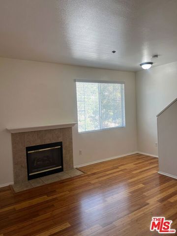 4600 Don Lorenzo Drive 29, Los Angeles, CA 90008
