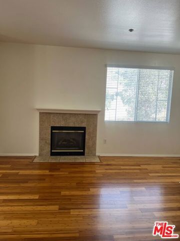 4600 Don Lorenzo Drive 29, Los Angeles, CA 90008