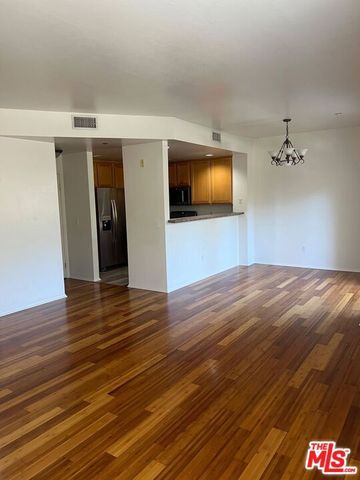 4600 Don Lorenzo Drive 29, Los Angeles, CA 90008