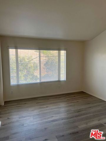 4600 Don Lorenzo Drive 29, Los Angeles, CA 90008