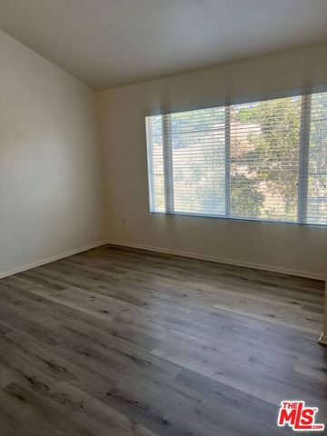 4600 Don Lorenzo Drive 29, Los Angeles, CA 90008