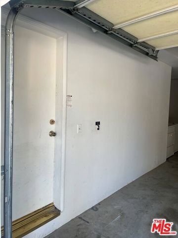 4600 Don Lorenzo Drive 29, Los Angeles, CA 90008