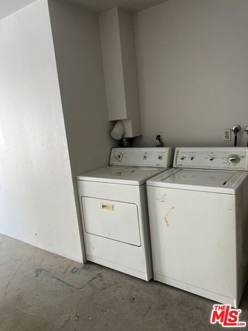 4600 Don Lorenzo Drive 29, Los Angeles, CA 90008