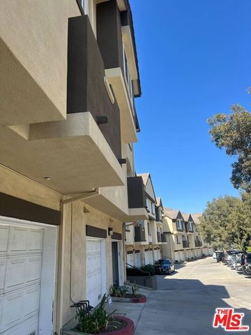 4600 Don Lorenzo Drive 29, Los Angeles, CA 90008