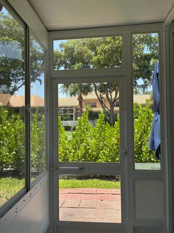 17223 Boca Club Boulevard 6, Boca Raton, FL 33487