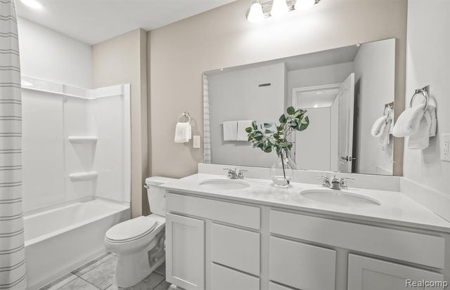 4131 Nottingham Circle, Clarkston, MI 48346