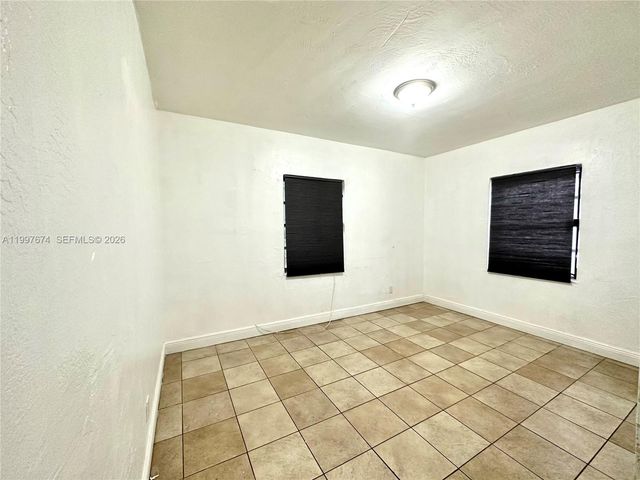 1941 NE 157th Ter, North Miami Beach, FL 33162