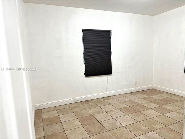 1941 NE 157th Ter, North Miami Beach, FL 33162