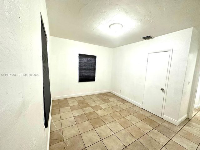 1941 NE 157th Ter, North Miami Beach, FL 33162