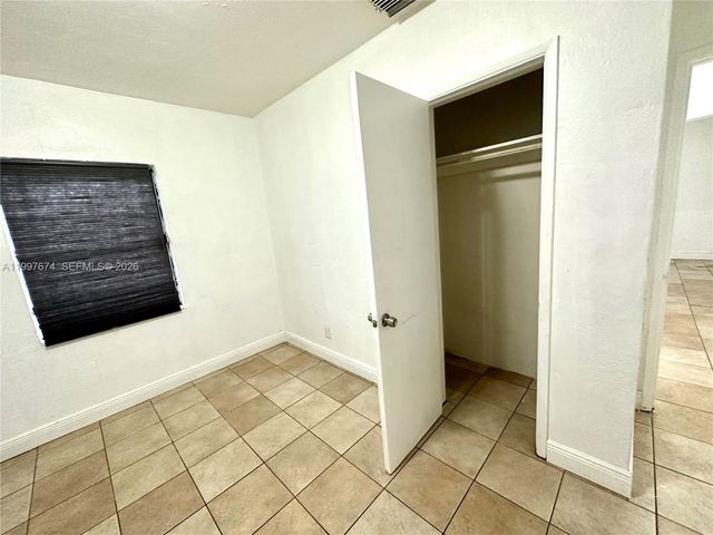 1941 NE 157th Ter, North Miami Beach, FL 33162