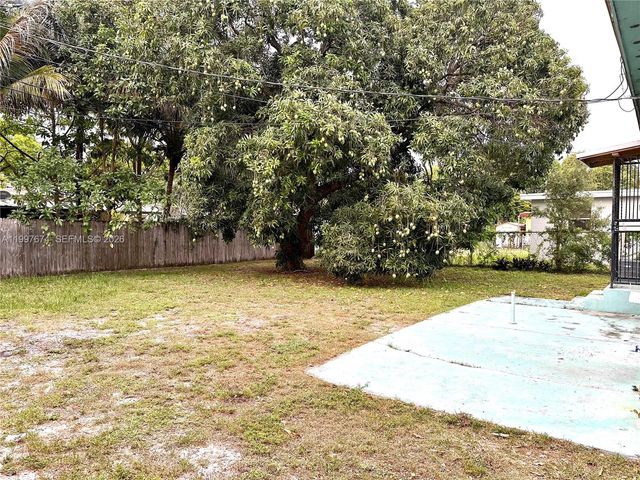 1941 NE 157th Ter, North Miami Beach, FL 33162
