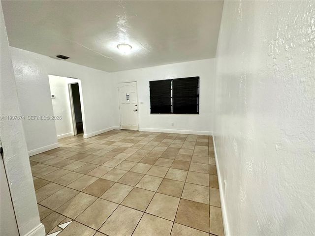 1941 NE 157th Ter, North Miami Beach, FL 33162