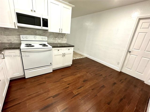 1941 NE 157th Ter, North Miami Beach, FL 33162