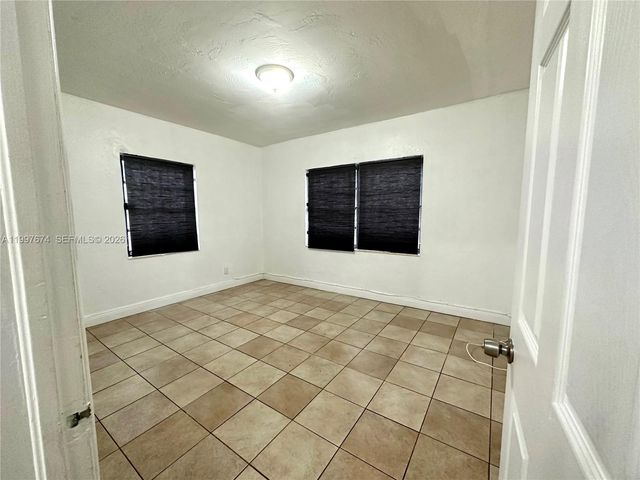 1941 NE 157th Ter, North Miami Beach, FL 33162