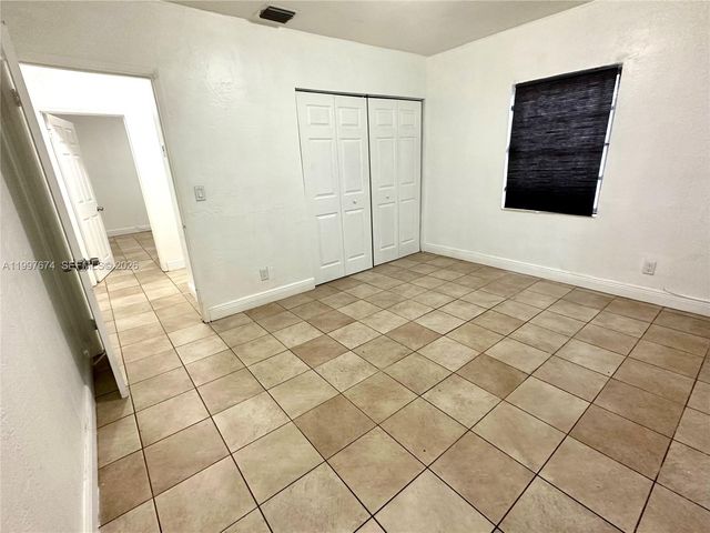 1941 NE 157th Ter, North Miami Beach, FL 33162