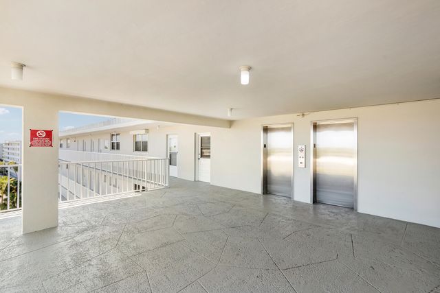 6161 NW 2nd Ave. Ph-r, Boca Raton, FL 33487