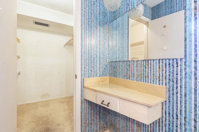 6161 NW 2nd Ave. Ph-r, Boca Raton, FL 33487