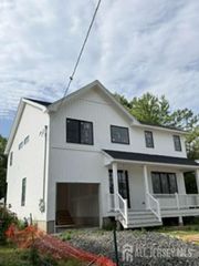 38 Mystic Street, Fords, NJ 08863