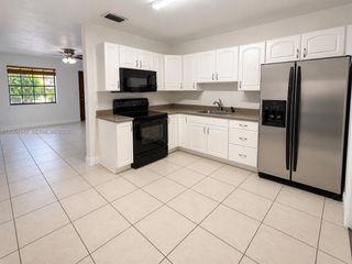 525 SW 78th Ct 525, Miami, FL 33144