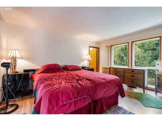 2419 Ne GRANDHAVEN St, Mc Minnville, OR 97128