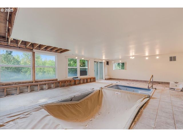 2419 Ne GRANDHAVEN St, Mc Minnville, OR 97128