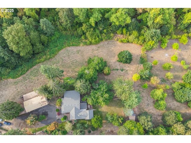 2419 Ne GRANDHAVEN St, Mc Minnville, OR 97128