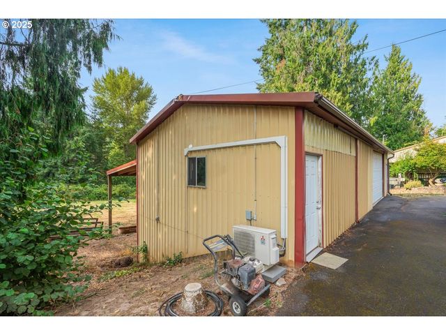 2419 Ne GRANDHAVEN St, Mc Minnville, OR 97128