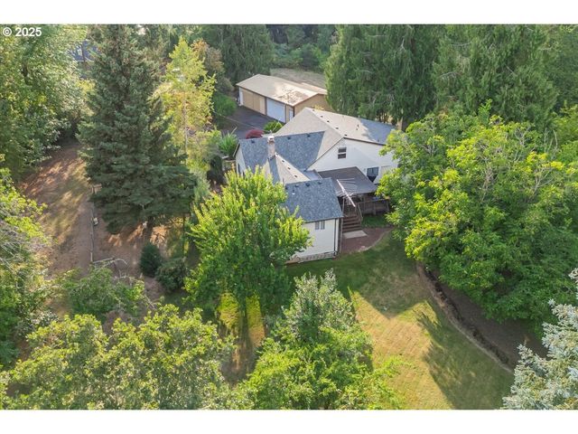 2419 Ne GRANDHAVEN St, Mc Minnville, OR 97128